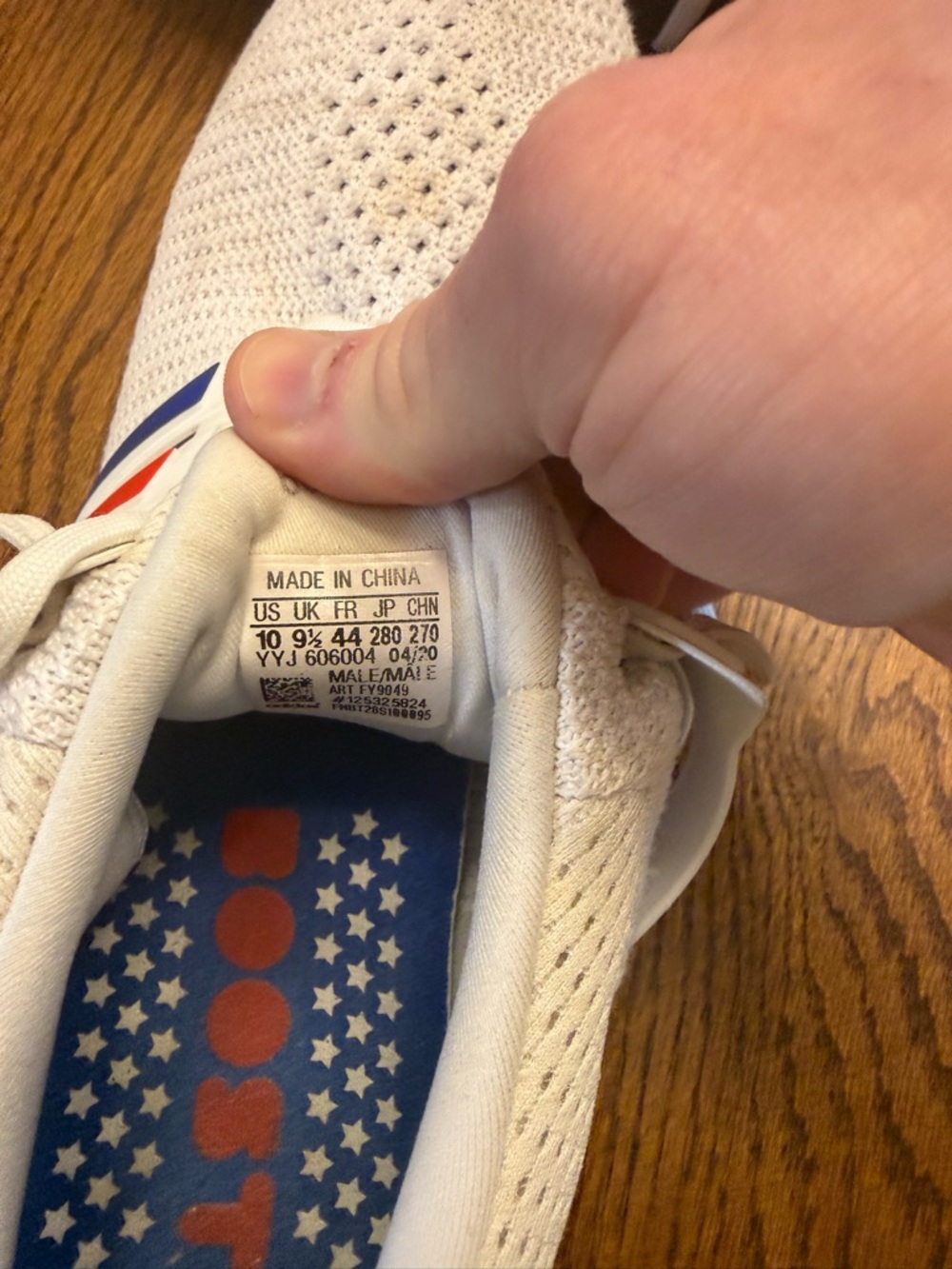 Men’s Adidas Ultraboost - Picture 3 of 4